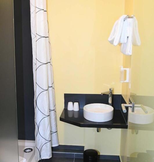 Quarto Quádruplo Standard, Hostel Art & Style