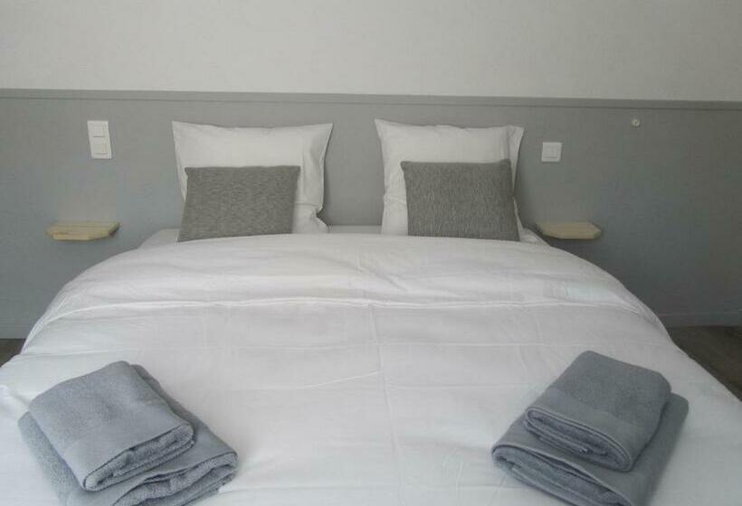 스탠다드 룸, Hôtel Restaurant Le Saint Marc