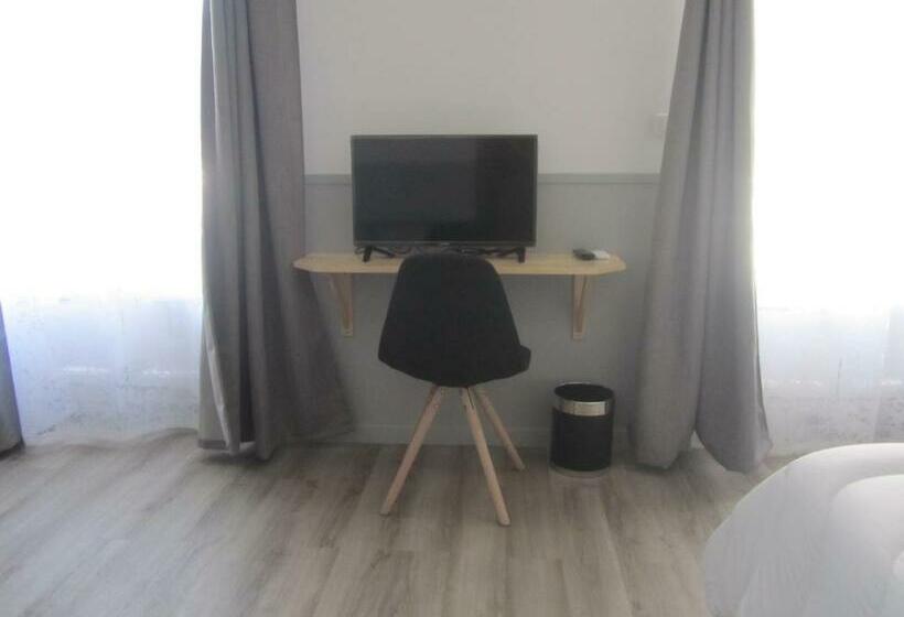 스탠다드 테라스 룸, Hôtel Restaurant Le Saint Marc