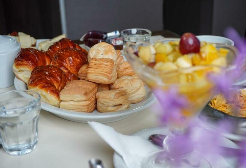 스탠다드 트리플 룸, Italia