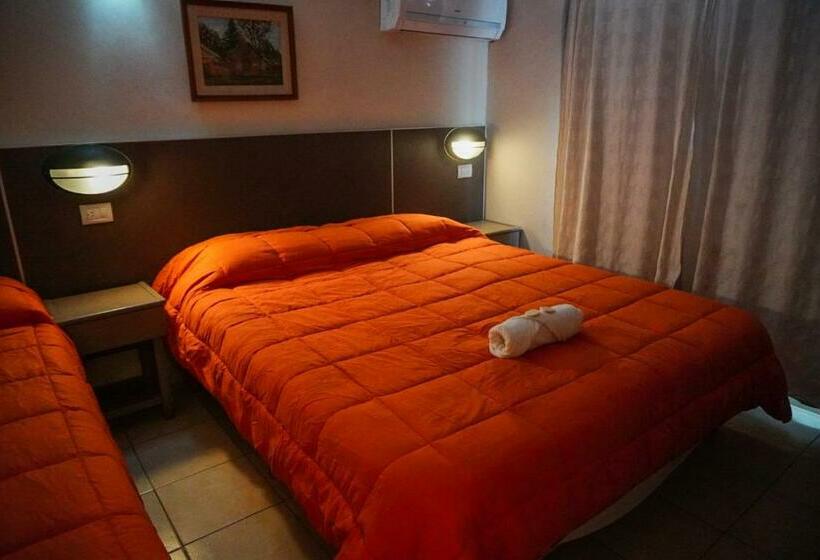 스탠다드 트리플 룸, Italia