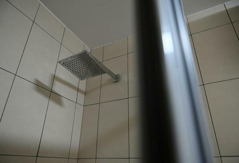 스탠다드 싱글 룸, Liss