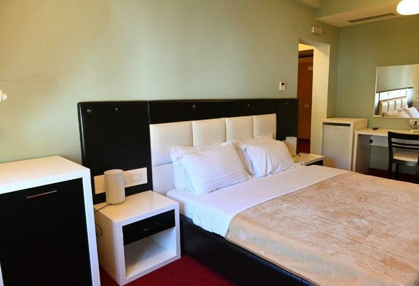 스탠다드 룸, Liss