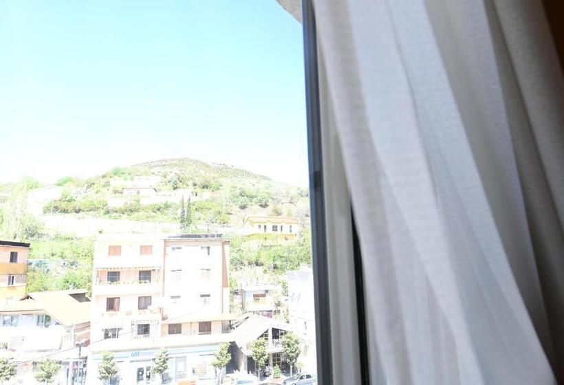 스탠다드 룸, Liss