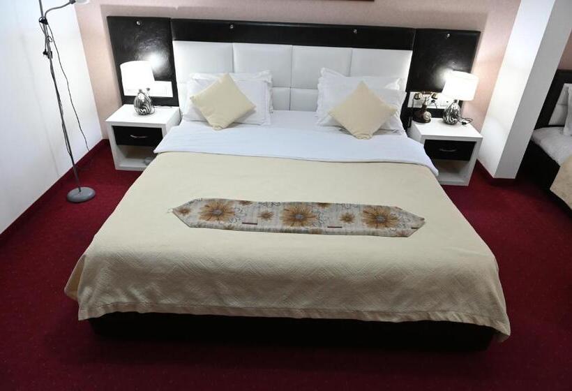 스탠다드 트리플 룸, Liss