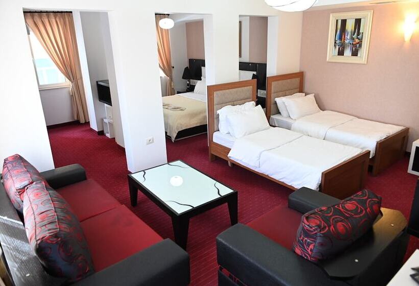 스탠다드 트리플 룸, Liss