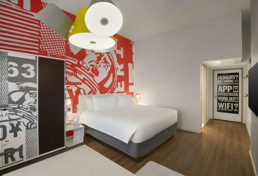 스탠다드 스튜디오 킹침대, Radisson Red Minneapolis Downtown