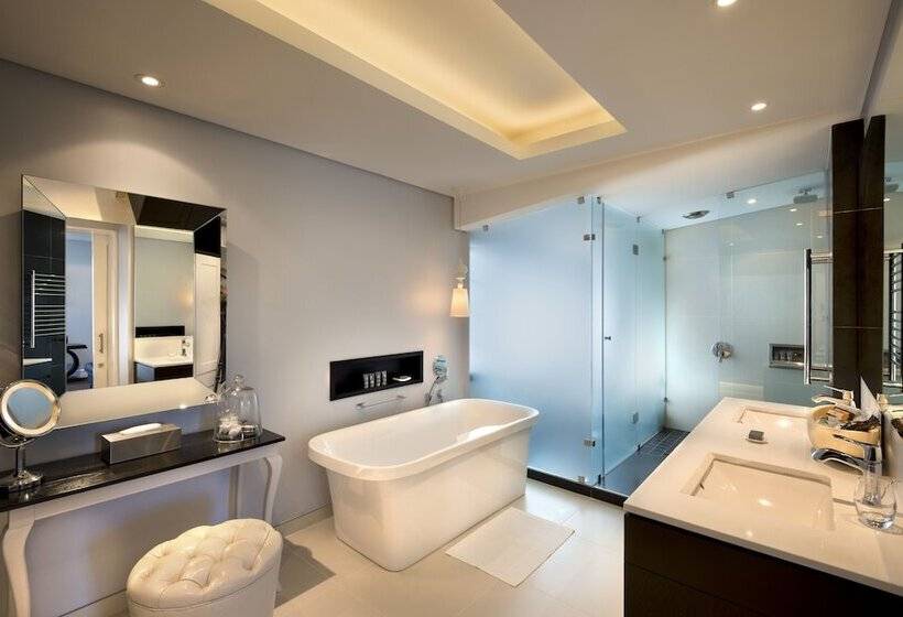 سوئیت با تخت بزرگ, The Manor House At Fancourt