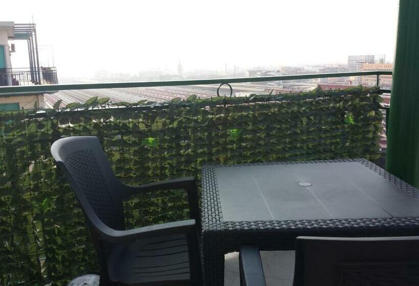 اتاق لوکس سه تخته, Top Floor Rentrooms Napoli