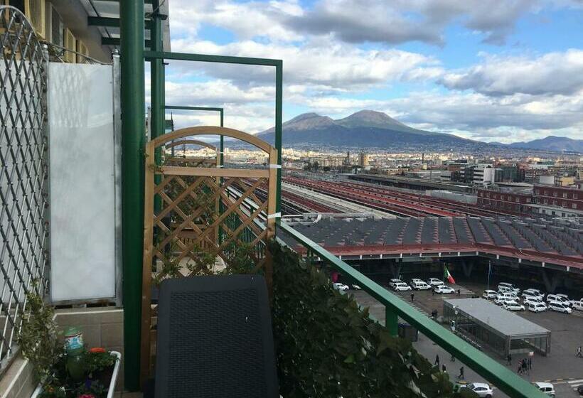 اتاق لوکس سه تخته, Top Floor Rentrooms Napoli