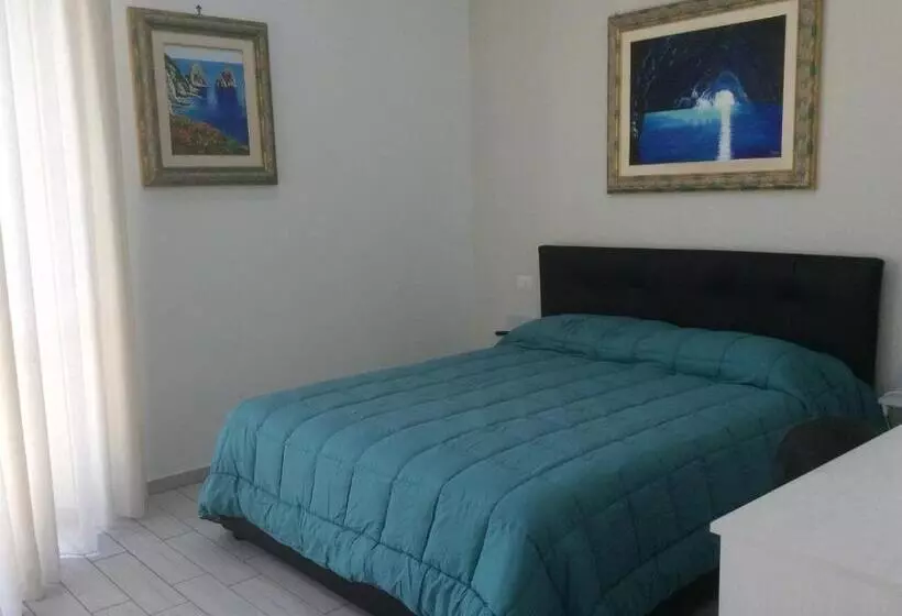 اتاق سوپریور با تخت بزرگ, Top Floor Rentrooms Napoli
