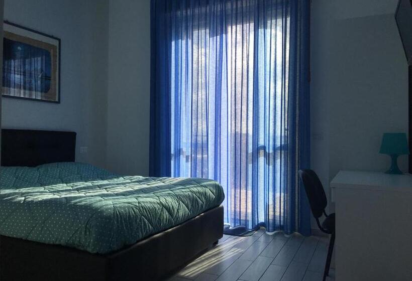 اتاق سوپریور با تخت بزرگ, Top Floor Rentrooms Napoli