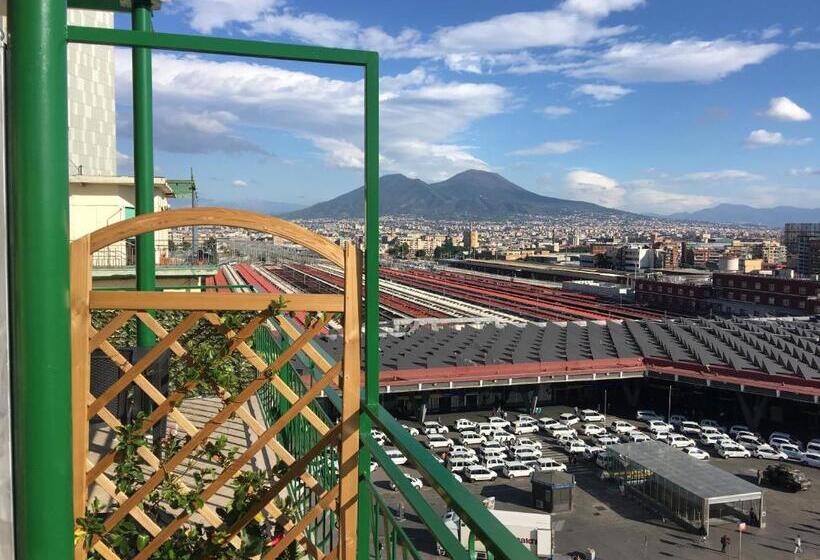 اتاق سوپریور با تخت بزرگ, Top Floor Rentrooms Napoli