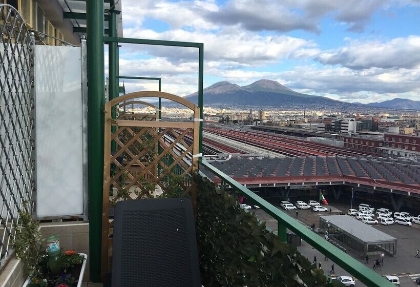 اتاق لوکس سه تخته, Top Floor Rentrooms Napoli