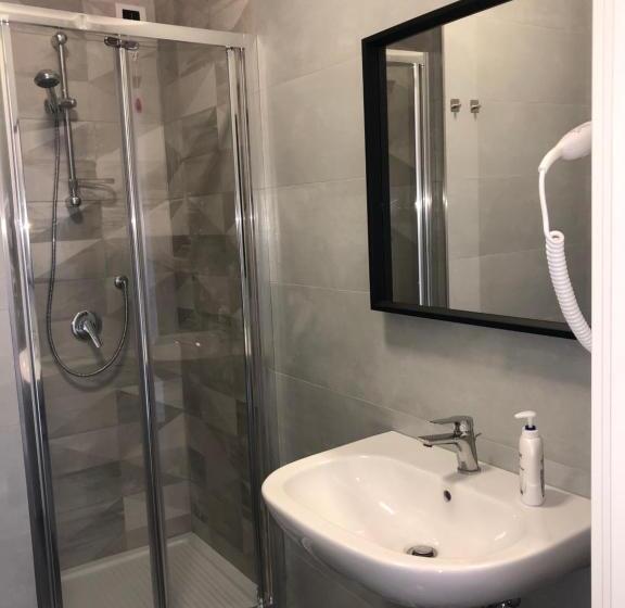 اتاق سوپریور با تخت بزرگ, Top Floor Rentrooms Napoli