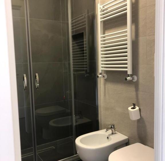 اتاق سوپریور با تخت بزرگ, Top Floor Rentrooms Napoli