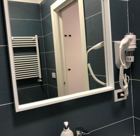 اتاق سوپریور با تخت بزرگ, Top Floor Rentrooms Napoli