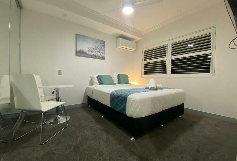 Escritório Estándar, Redvue Holiday Apartments