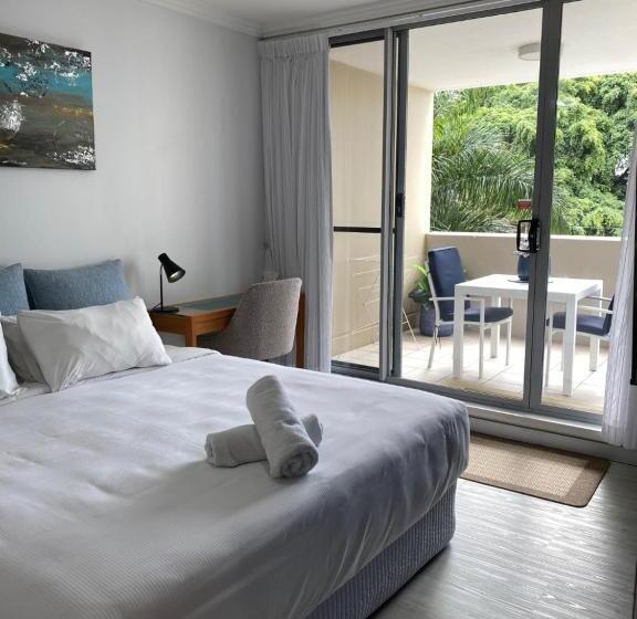 Escritório Deluxe, Redvue Holiday Apartments