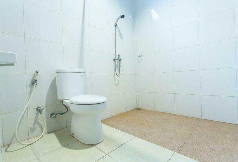 标准间, Bumi Aditya