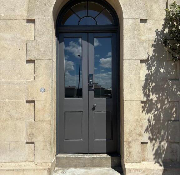 Апартаменты 3 Спальни, The Customs House Port Macdonnell