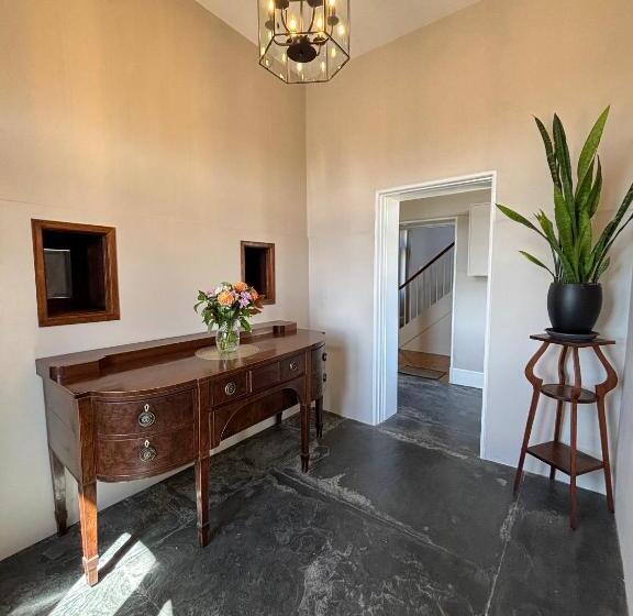 Апартаменты 3 Спальни, The Customs House Port Macdonnell