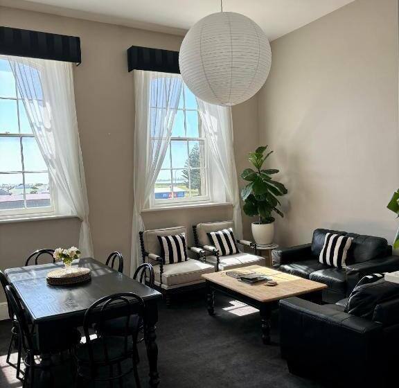 Апартаменты 3 Спальни, The Customs House Port Macdonnell