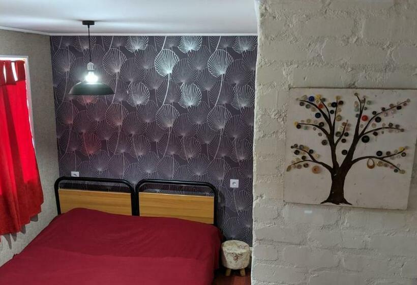 Cameră Familiară, White Shino Hostel