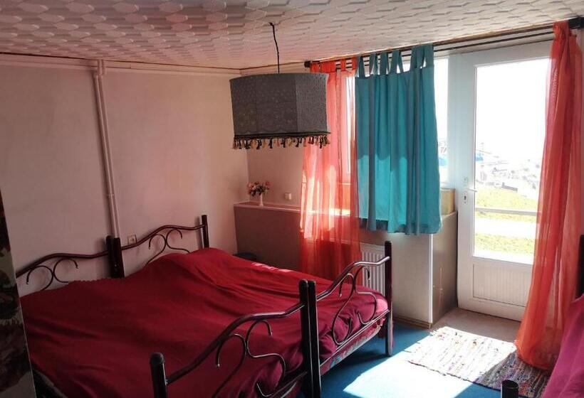 Cameră Familiară, White Shino Hostel