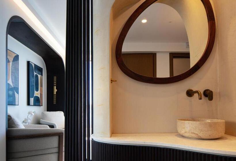 جناح سوبيريور مطل علي البحر, Naiades Boutique Hotel   Adults Only