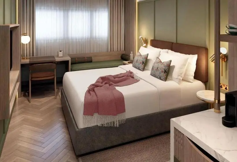 Standard Room Queen Size Bed