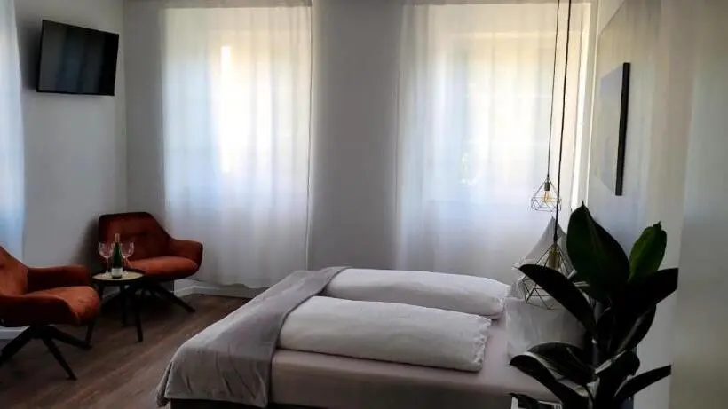 デラックスルーム, Moselvilla No 7