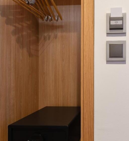 수피리어 룸, Brit Hotel Privilège Paris Rosny Sous Bois