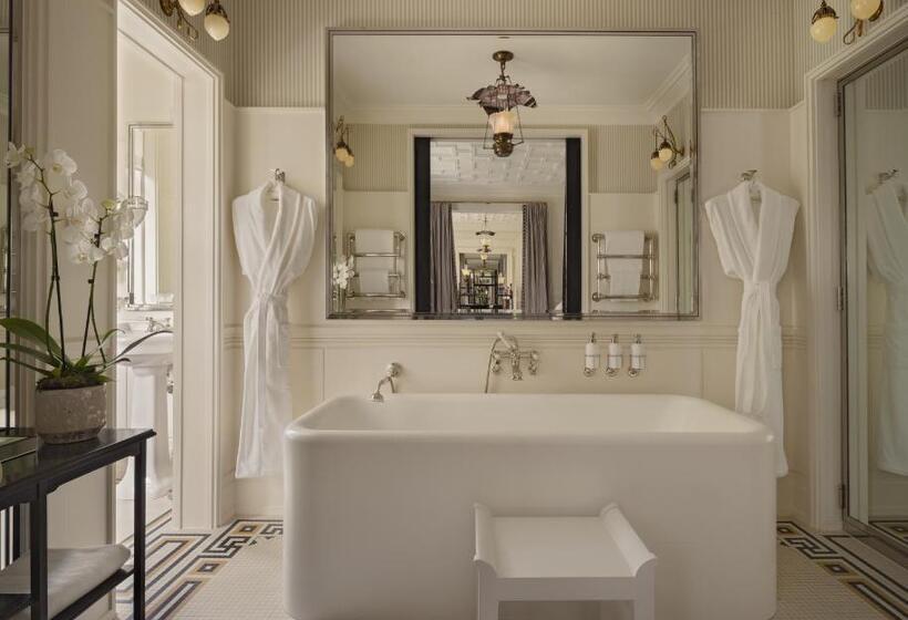 Апартаменты 1 Спальня, At Sloane