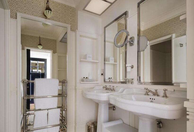 Номер Deluxe, At Sloane