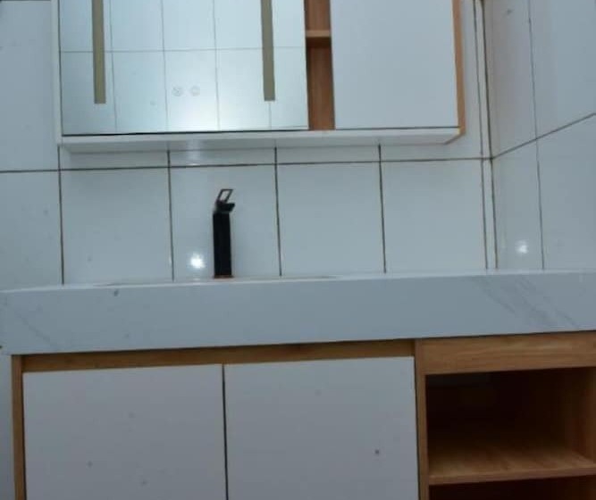 Standardeinzelzimmer, Centric