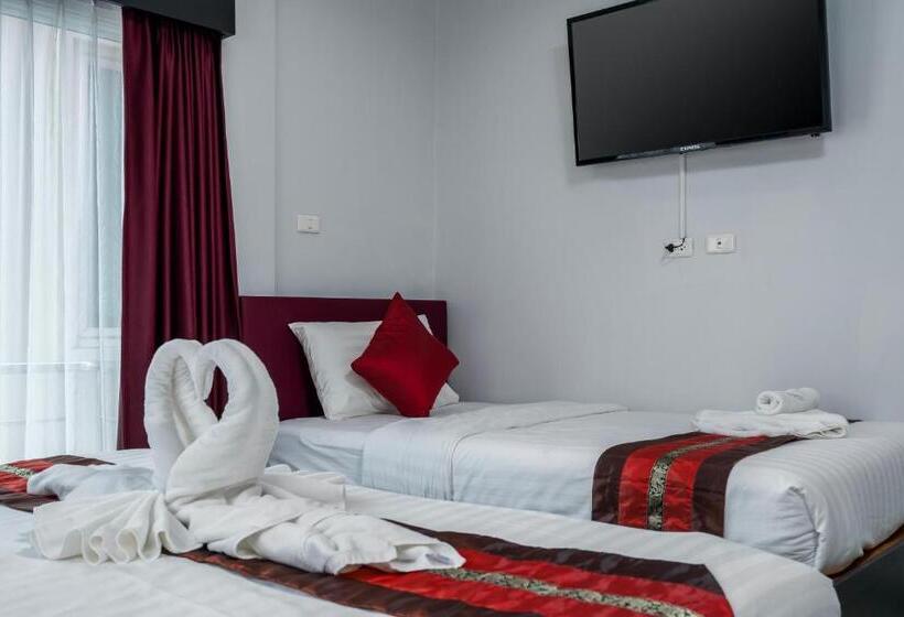 غرفة قياسية ثلاثية مزودة بشرفة, Sunray Beach