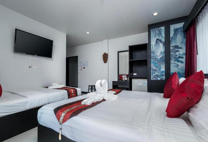 غرفة قياسية ثلاثية مزودة بشرفة, Sunray Beach