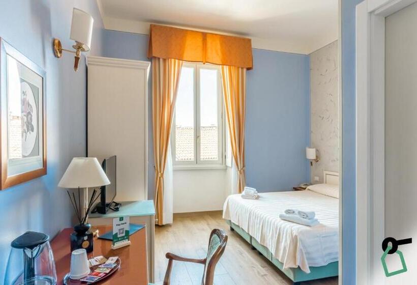 Номер Стандарт Вид на Город, Hotiday Hotel Verbania