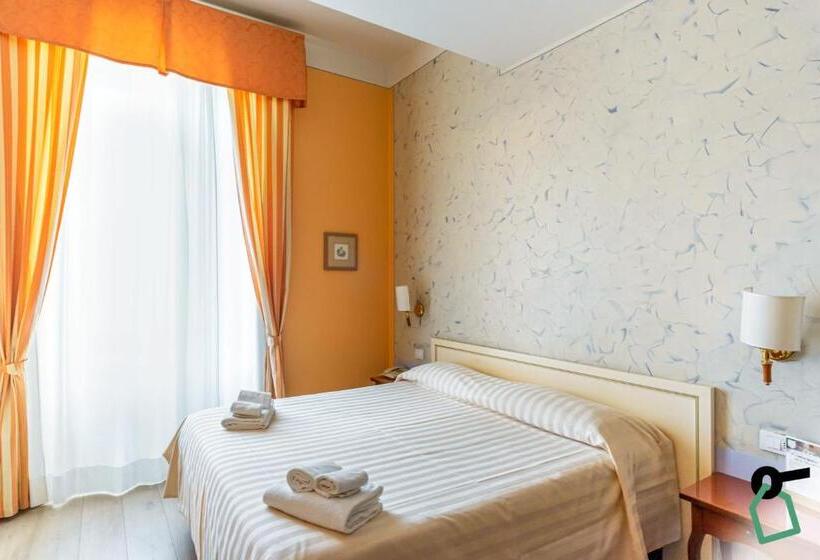 バルコニー付きデラックスルーム, Hotiday Hotel Verbania