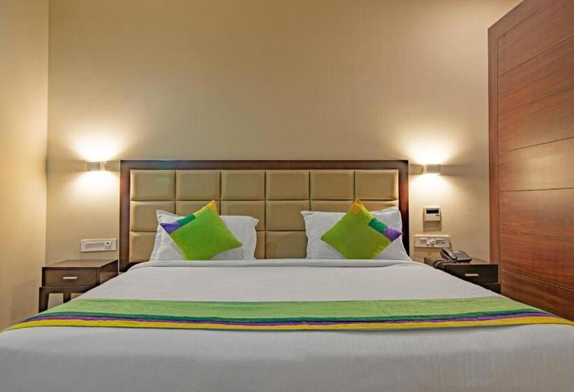 Номер Deluxe, Treebo Alankar Inn