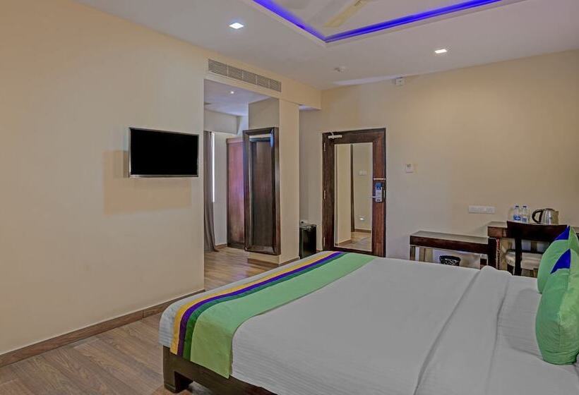 Номер Deluxe, Treebo Alankar Inn