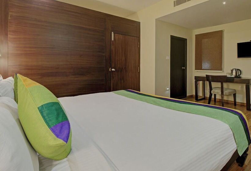 디럭스 룸, Treebo Alankar Inn