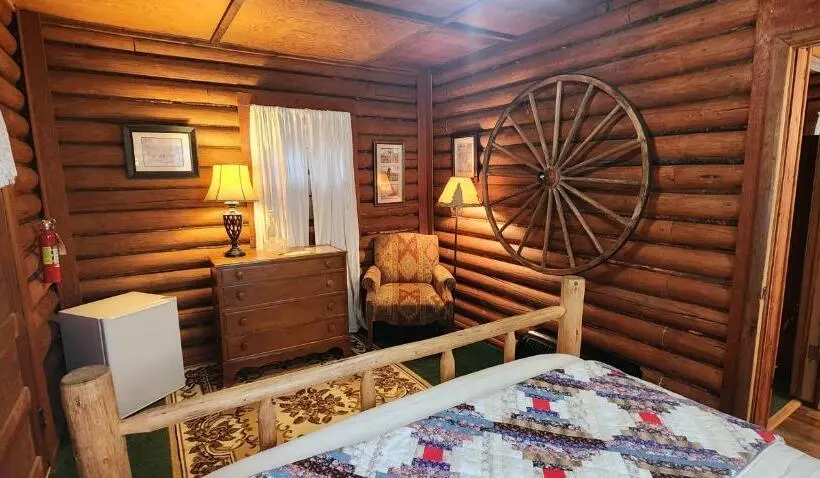 Standard Kolmen Hengen Huone, Bear Creek Ranch Bed & Breakfast