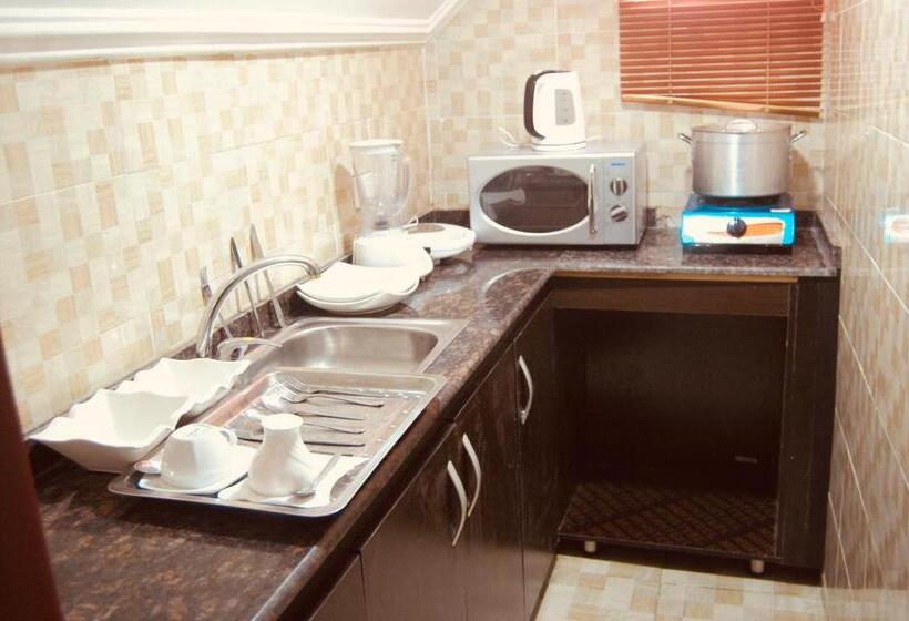 سوییت جونیور, E Suites Hotel, Abuja