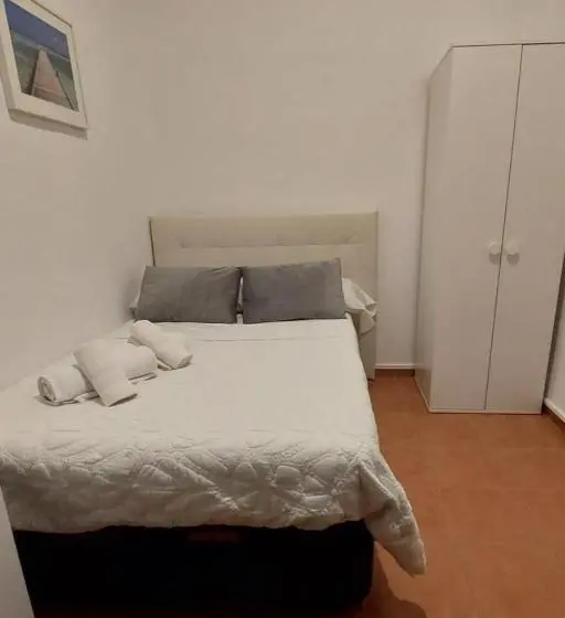 اتاق استاندارد یک تخته با بالکن, Habitación Cerca Centro De Madrid