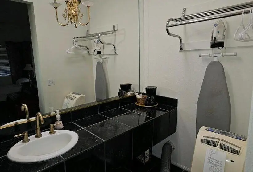 デラックススイート, Alhatti Christian Resort