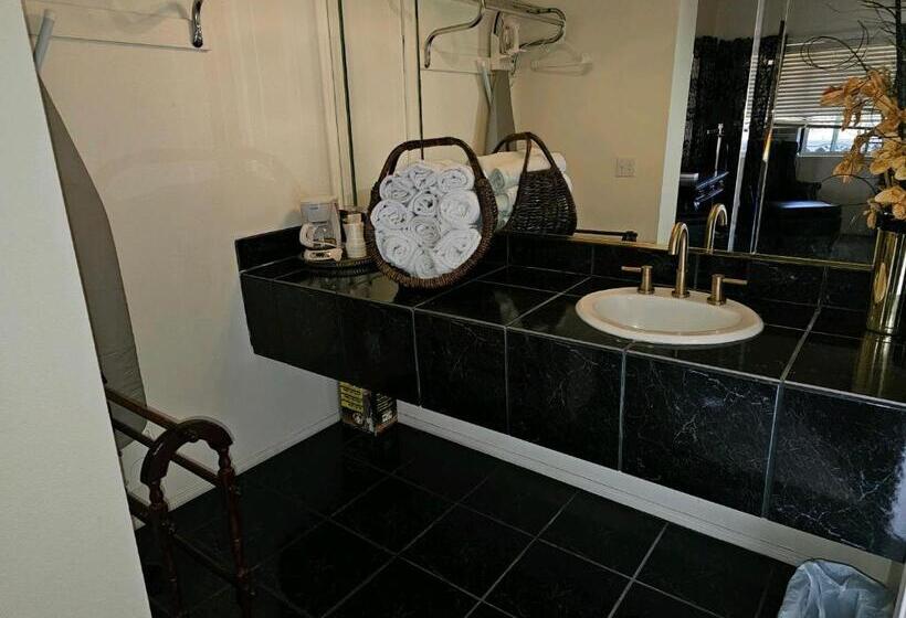 إستوديو قياسى, Alhatti Christian Resort