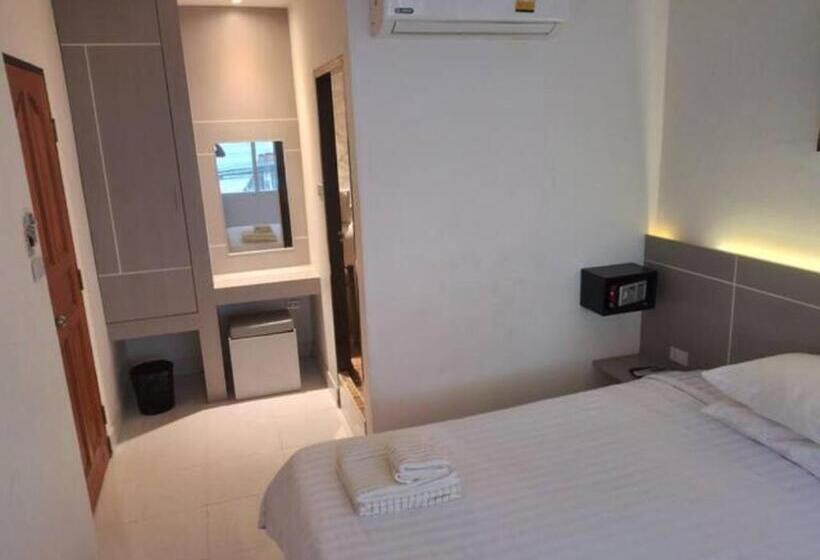 غرفة قياسية, Just A Puff