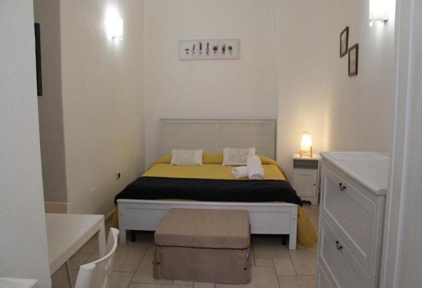 スタンダードルーム, Mamma Maria 2010